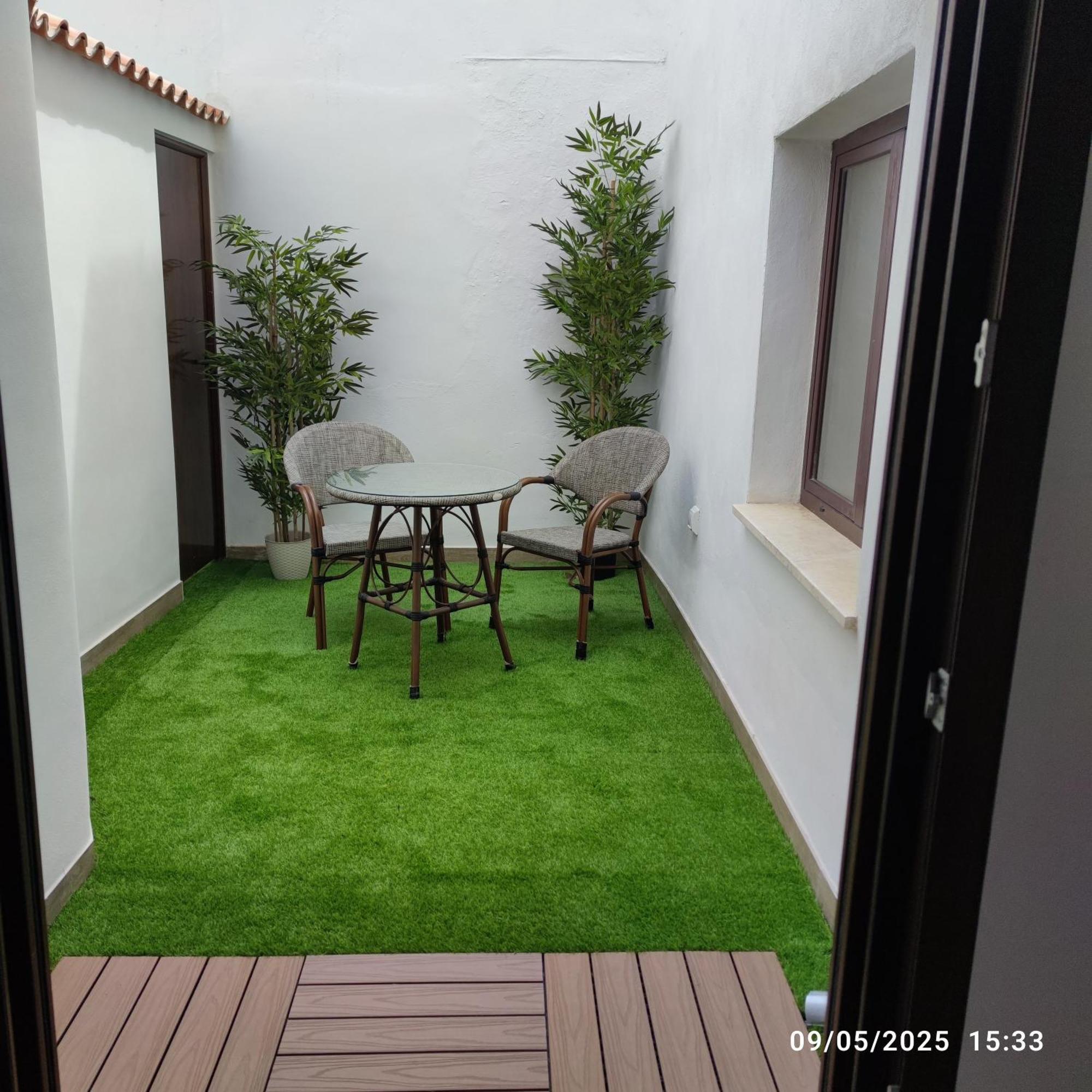El Patio De Regina Apartment Cordoba Luaran gambar